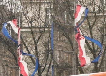 Oluja izazvala štetu koja će rasparati srce mnogim Hrvatima: Pogledajte scenu iz centra Zagreba