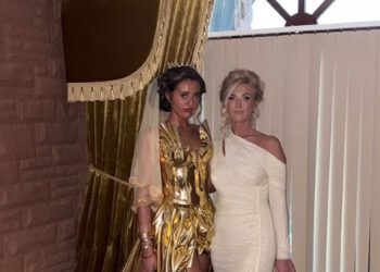 Paris Fury oduševljena ‘trenutkom ponosne majke’ dok 16-godišnja kći iz Venezuele slavi svoju raskošnu djevojku