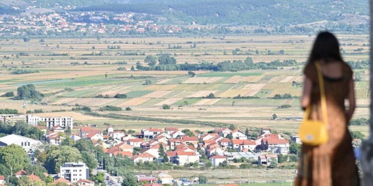 Perić prozvao Bulja: “Dok se vodi vanjska politika, Sinj propada pod nogama građana”