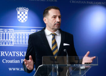 Peternel: ‘Nedopustivo da Možemo! učionice pretvara u ideološki poligon’
