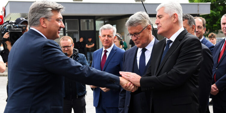 Plenković mostarskoj bolnici dao 10 milijuna €, pazite gdje šalje još 10