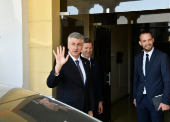 Po hodnicima HDZ-a šuška se o odlasku važnog ministra: Moguće je da će Vladu napustiti kao pobjednik