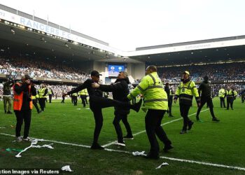 Policija osuđuje ‘sramotne’ scene dok pokreću istragu o upadu na teren tijekom Celticove pobjede u Škotskom kupu protiv Rangersa