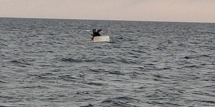 Potonuo ribarski brod, spašena tri tribara, bili su promrzli