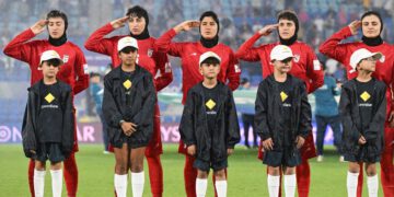 Poziva Australiju da odobri azil iranskoj ženskoj nogometnoj reprezentaciji nakon kontroverze oko himne