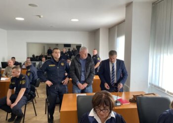 Pred sudom u Tuzli svi negirali krivnju za maloljetnu prostituciju