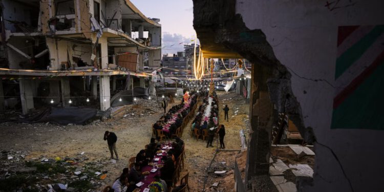 Prekid vatre u Gazi imao je određeni zamah. Sada se neki boje da će novi rat omesti svijet