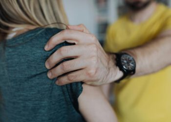 Prijavila obiteljsko nasilje pa završila u zatvoru: ‘Pretukao me u osmom mjesecu trudnoće’