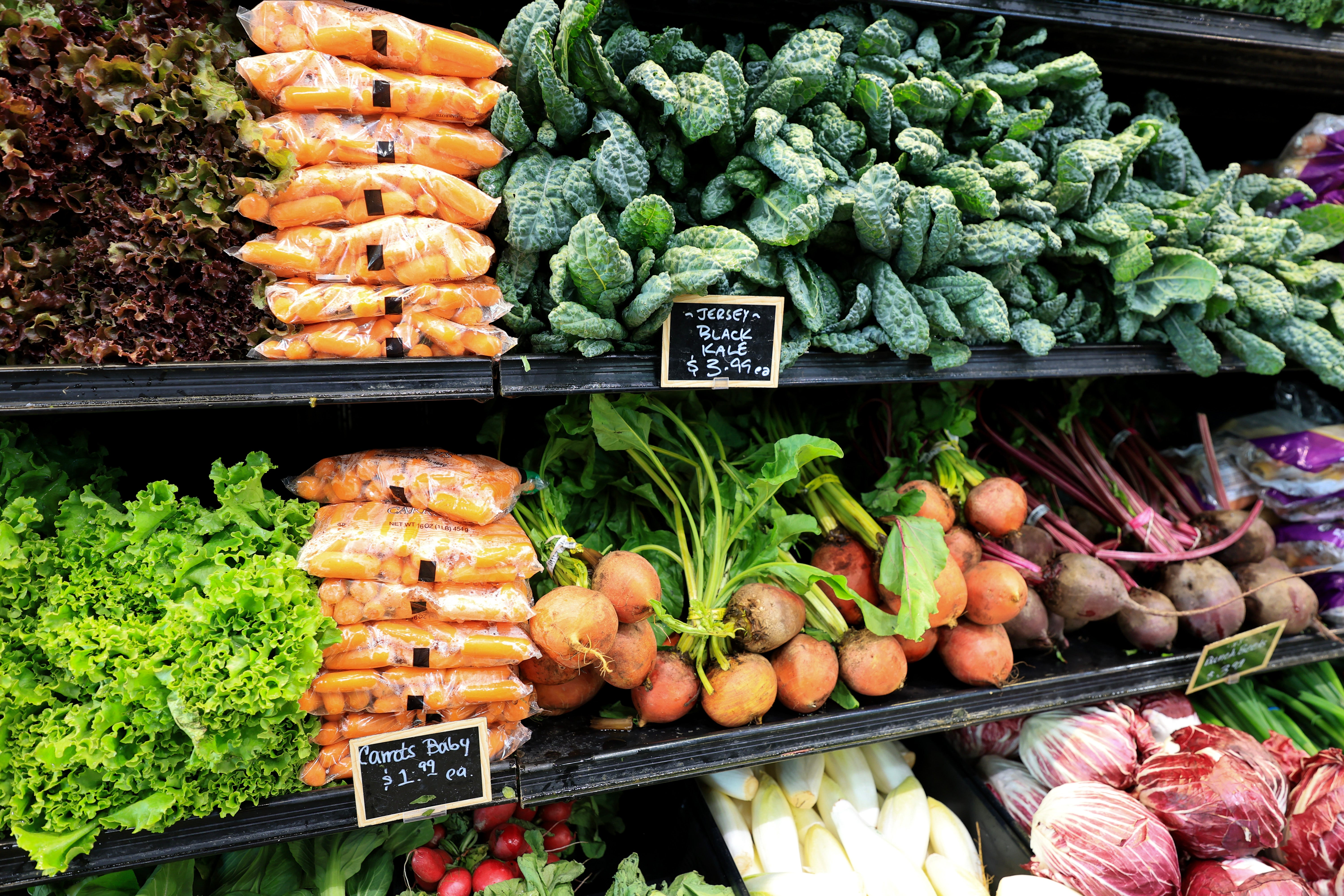 Cijene namirnica u Amerikancima će rasti jer je potrebno gorivo za uzgoj proizvoda, uzgoj stoke i dovoz hrane u trgovine i restorane