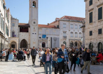 Proljetna razglednica sunčane subote u Gradu (FOTO)