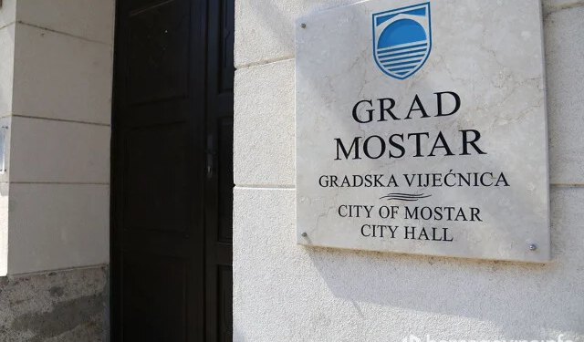 Raspisan javni oglas za desetke pozicija u upravama institucija obrazovanja, kulture i socijalne zaštite u Mostaru