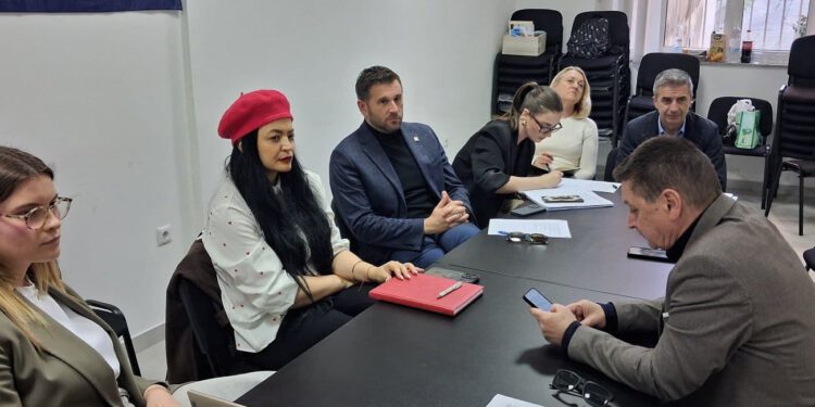 Ravne Njive traže semafor na kritičnom raskrižju: Šuta najavio rješavanje prometa i novih sadržaja