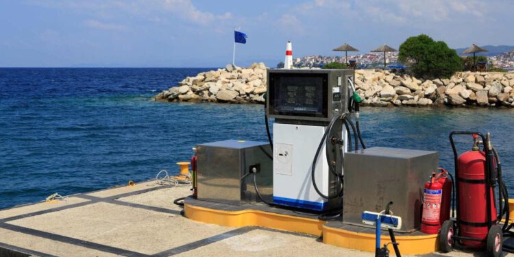 SKUPLJE GORIVO Vlada ipak ograničila poskupljenje