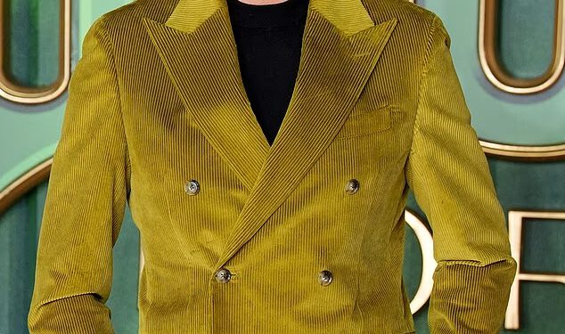 Scott Mills ‘ne odgovara na pozive svojih zabrinutih prijatelja’ nakon što ga je BBC otpustio