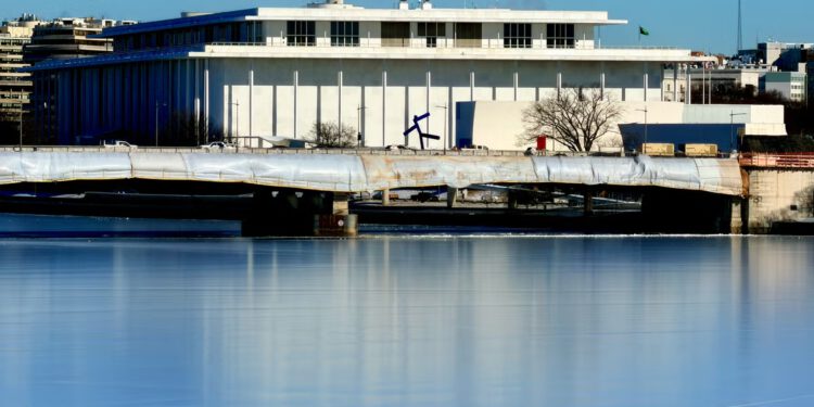 Šef Trumpova centra Kennedy odstupit će s dužnosti uoči dvogodišnjeg zatvaranja zbog obnove