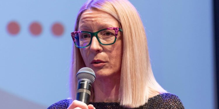 Školska pedagoginja: “Nastavnici, uđite u cipele učenika. Roditelji, djeci danas nedostaje pažnja i zagrljaj”