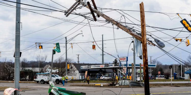 Spasioci koji reagiraju na smrtonosna tornada su bez ključnog alata za praćenje zbog politike Kristi Noem: izvješće