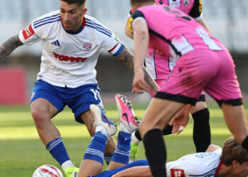 Sportske novosti – Dinamo blista, Hajduk se podigao, Rijeka posustala