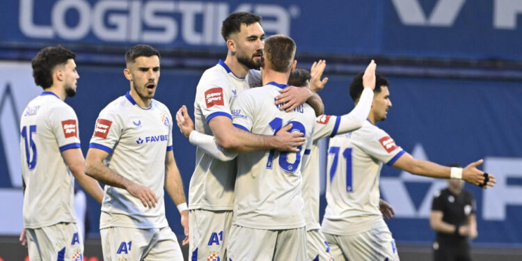 Sportske novosti – Dinamo kao da igra protiv juniora, Beljo prvenstvo čini dosadnim, a jedan igrač pored njega