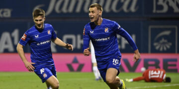 Sportske novosti – FOTO: Navijači Dinama su čekali i dobili ‘povijest’! Ovo je dres Modrih za iduću sezonu