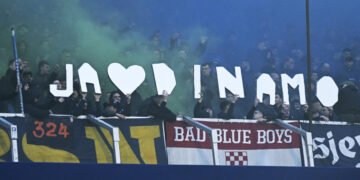 Sportske novosti – FOTO: Povratak u povijest! Boysi pokrenuli spektakularno slavlje i poklonili se legendi osamdesetih