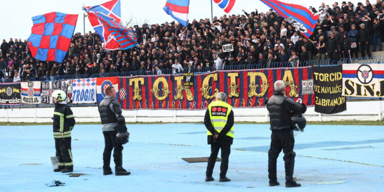 Sportske novosti – FOTO: Torcida i Hajduk pokorili Gradski vrt nakon tri godine, skauti danas ‘zaobišli’ Osijek