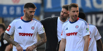 Sportske novosti – Hajduk u 21 godinu snova o tituli živi kao da je 21 godinu šampion!? Jedno je pravi misterij…