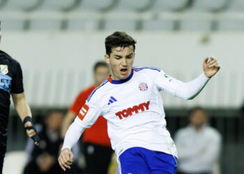 Sportske novosti – Hugo nije totalni promašaj, ali ni igrač koji bi Hajduk poveo prema tituli. Kritike ovaj put ne može izbjeći…