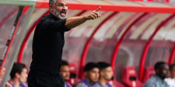 Sportske novosti – Konobario nakon pobjede, igračima stavljao čepiće u uši, a sad ga u HNL-u čeka ‘nemoguća misija’