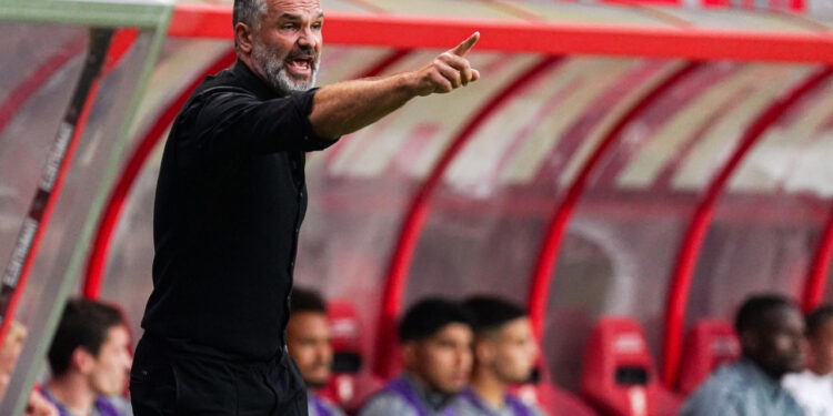 Sportske novosti – Konobario nakon pobjede, igračima stavljao čepiće u uši, a sad ga u HNL-u čeka ‘nemoguća misija’