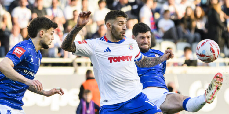 Sportske novosti – ‘Ne razumijem što je Garcia htio napraviti s Livajom? Pa nije to igrač na probi, nepotrebno…