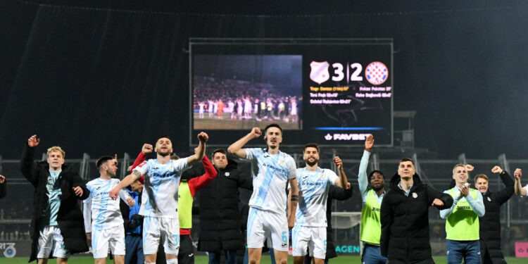 Sportske novosti – Nevjerojatna priča: Taj dečko je nedavno tražio novu sredinu, a na kraju je utišao i Torcidu…