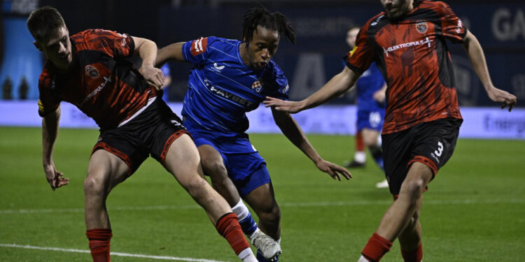 Sportske novosti – Pričalo se o novom Yamalu, a zapeo je i protiv amatera! Dinamov dragulj budi sve više sumnji