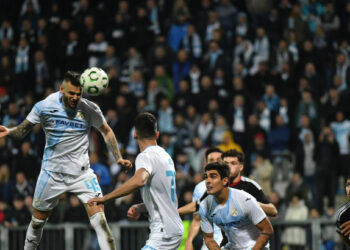 Sportske novosti – Rijeka izgubila jednu od utakmica sezone i ostala u igri za četvrtfinale! Pogledajte show na Rujevici