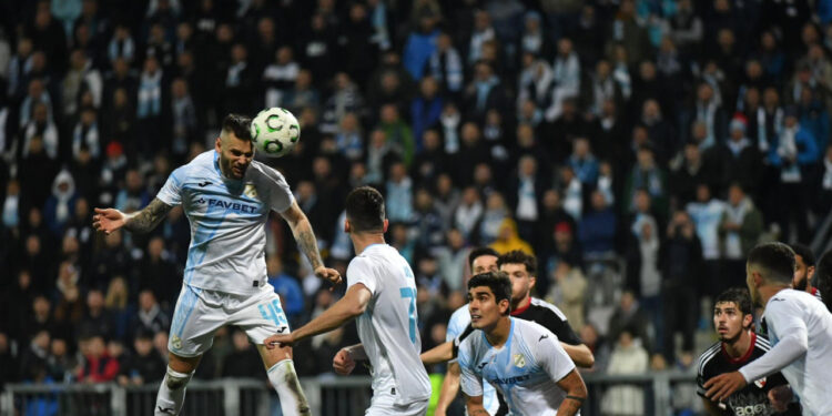 Sportske novosti – Rijeka izgubila jednu od utakmica sezone i ostala u igri za četvrtfinale! Pogledajte show na Rujevici