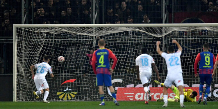 Sportske novosti – Rijeka srušila Hajduk u najluđoj utakmici sezone! Bijeli pali u nadoknadi, Rujevica slavi dvojicu junaka