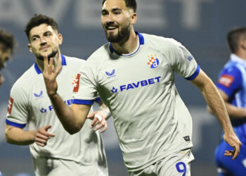 Sportske novosti – VIDEO: Dinamo odgovorio na golijadu Hajduka! Beljo zabio povijesni hat-trick, Stojković dotukao Lokose