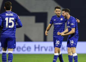 Sportske novosti – VIDEO: Dinamo slavi pobjedu i veliku prednost nad Hajdukom uoči derbija, slavljenik Beljo zabio dvaput!