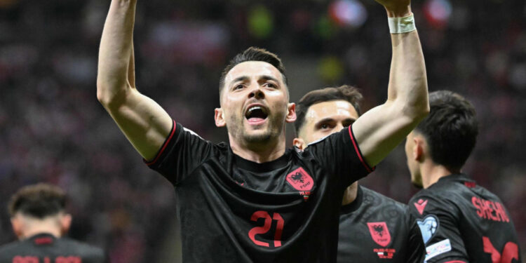 Sportske novosti – VIDEO: Dinamovac zabio nakon 110 dana, stigao odgovor Lewandowskog!