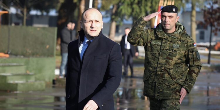 Srbi misle ozbiljno i kupuju još raketa, Anušić: ‘Uvijek smo se znali obraniti’