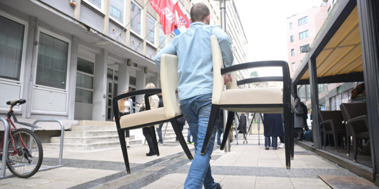 Strah i panika u Partiji zbog prijetećih poziva: Pojavio se nezgodan popis s imenima