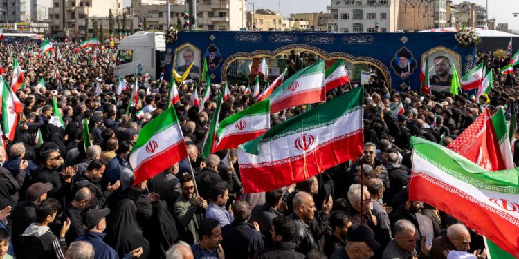 Strah od Irana Basij ostaje jak unatoč izraelskim zračnim napadima