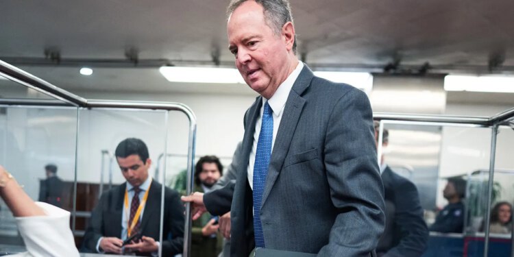 Suprug Tricije McLaughlin traži ispriku od demokrata zbog optužbi za ugovor