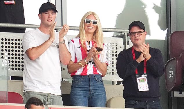Suprug filmaša supermodela Claudie Schiffer udvostručio je udio u Brentfordu kako bi visoko letećem klubu Premier lige dodijelio veliku dobit