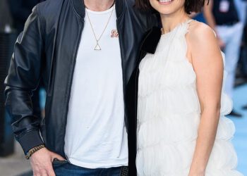 Supruga Toma Hardyja Charlotte Riley u rijetkim komentarima o njihovom braku otkriva svoje prve dojmove o holivudskom tvrdoglavcu i kako ga je natjerala da ‘apsolutno umre od smijeha’.