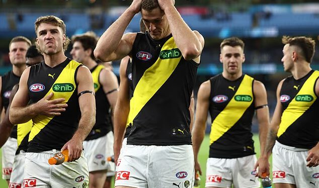 Tragedija kada je navijač preminuo u MCG-u – nakon što su ga kolege navijači pokušali oživjeti