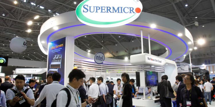 Trojica muškaraca optužena su za urotu za krijumčarenje američke umjetne inteligencije u Kinu