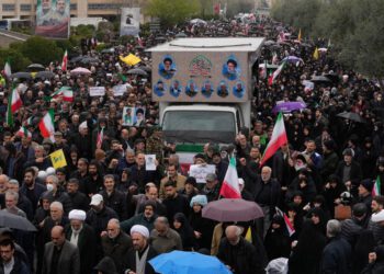 Trump nagovještava prekid rata jer SAD šalje nove trupe, a Iran prijeti turističkim mjestima