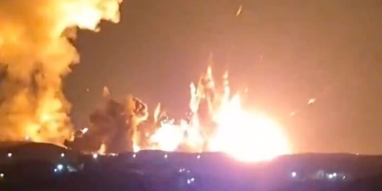 Trump pokazao kako uništavaju Iran do temelja: ‘Pogledajte, prekrasno, prekrasno’