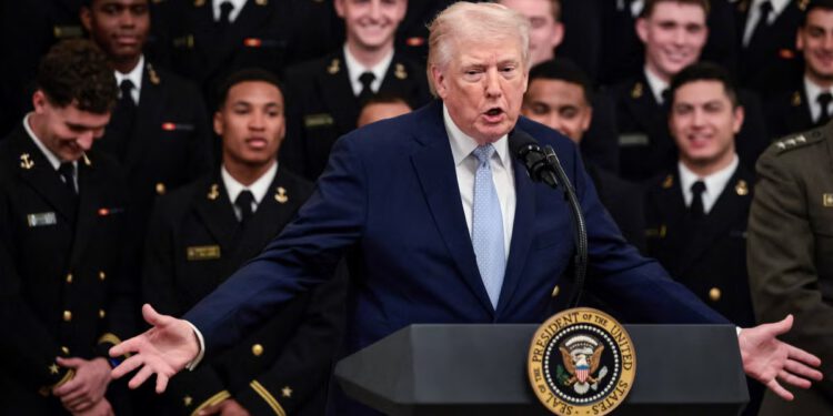 Trump tvrdi da mu je doktor rekao da bi mogao doživjeti 200 godina – ako se odrekne nezdrave hrane